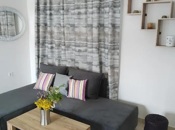 Fotakis - Comfortable Newbuilt 2 Bedroom Home, 20 Meters From The Sea