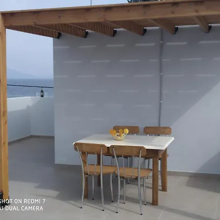 Fotakis - Comfortable Newbuilt 2 Bedroom Home, 20 Meters From The Sea
