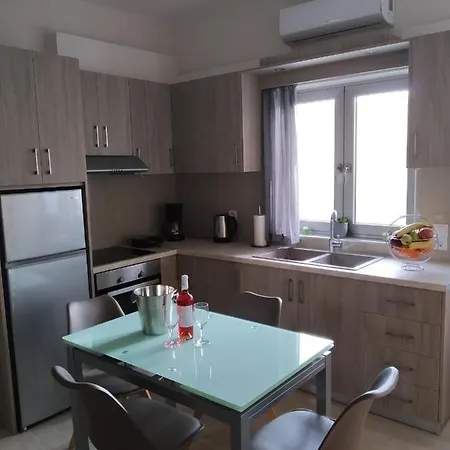 Fotakis - Comfortable Newbuilt 2 Bedroom Home, 20 Meters From The Sea Apartmán