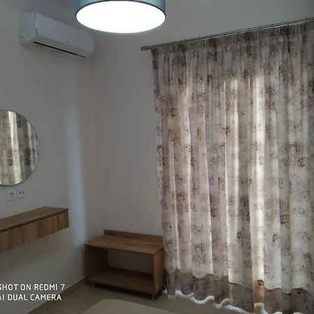 Fotakis - Comfortable Newbuilt 2 Bedroom Home, 20 Meters From The Sea Apartmán *