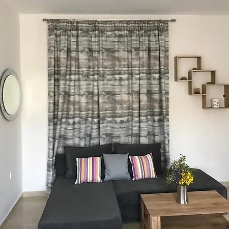 Fotakis - Comfortable Newbuilt 2 Bedroom Home, 20 Meters From The Sea *