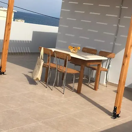 Fotakis - Comfortable Newbuilt 2 Bedroom Home, 20 Meters From The Sea Apartmán *