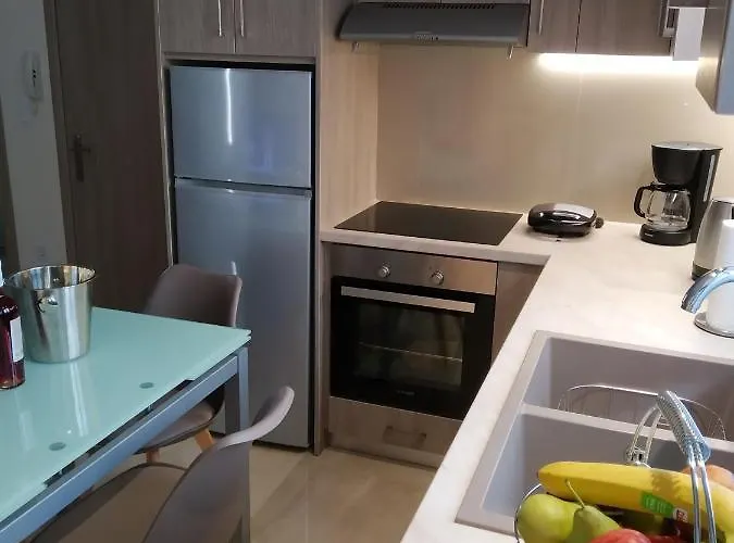 Fotakis - Comfortable Newbuilt 2 Bedroom Home, 20 Meters From The Sea *