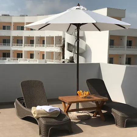 아파트 Fotakis - Comfortable Newbuilt 2 Bedroom Home, 20 Meters From The Sea *