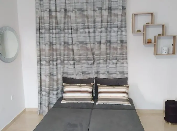 Fotakis - Comfortable Newbuilt 2 Bedroom Home, 20 Meters From The Sea Apartamento