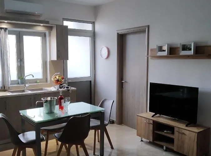 Fotakis - Comfortable Newbuilt 2 Bedroom Home, 20 Meters From The Sea Apartamento *