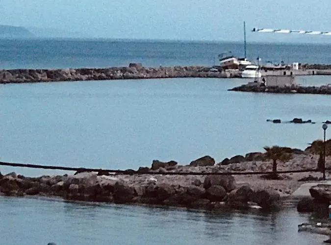 Fotakis - Comfortable Newbuilt 2 Bedroom Home, 20 Meters From The Sea Apartamento *